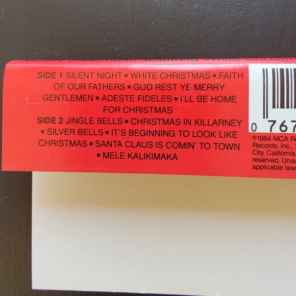 3 Christmas 🎄 🎁 Themed Cassettes with old favorites - Picture 7 of 9